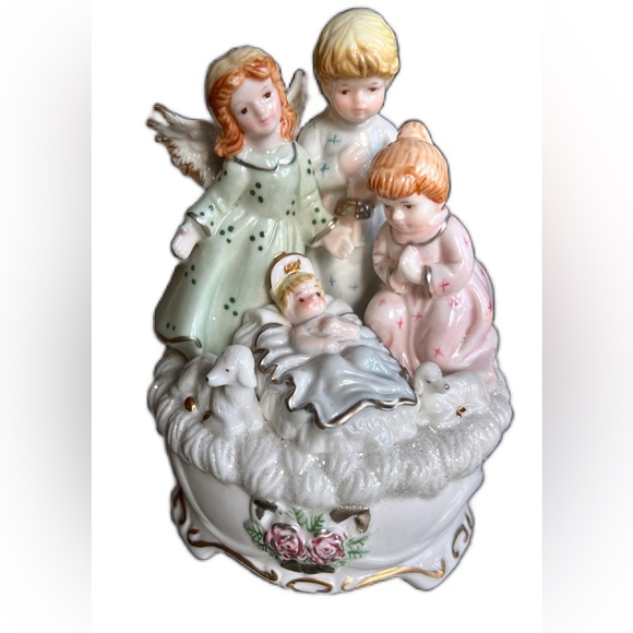 Music Box Angel Nativity by Cracker Barrel Oh Come All Ye Faithful vintage - Picture 8 of 13